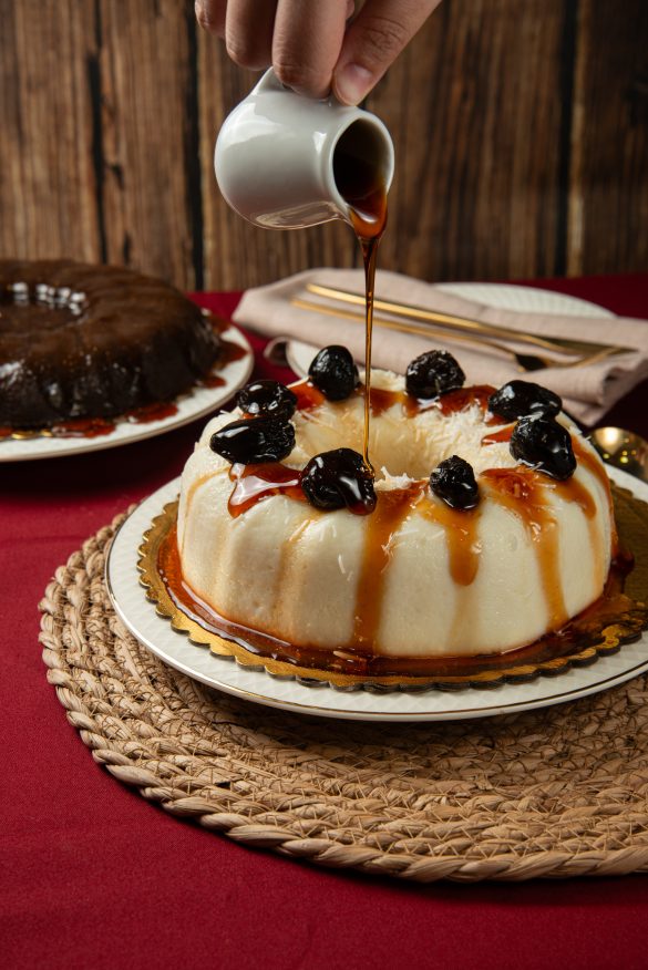 Manjá com Calda de Ameixa – Foto: Samanta Toledo Manjá com Calda de Ameixa - Foto: Samanta Toledo