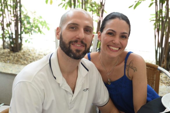 Os pastores Ingrid e Marcelo. Niero Os pastores Ingrid e Marcelo. Niero