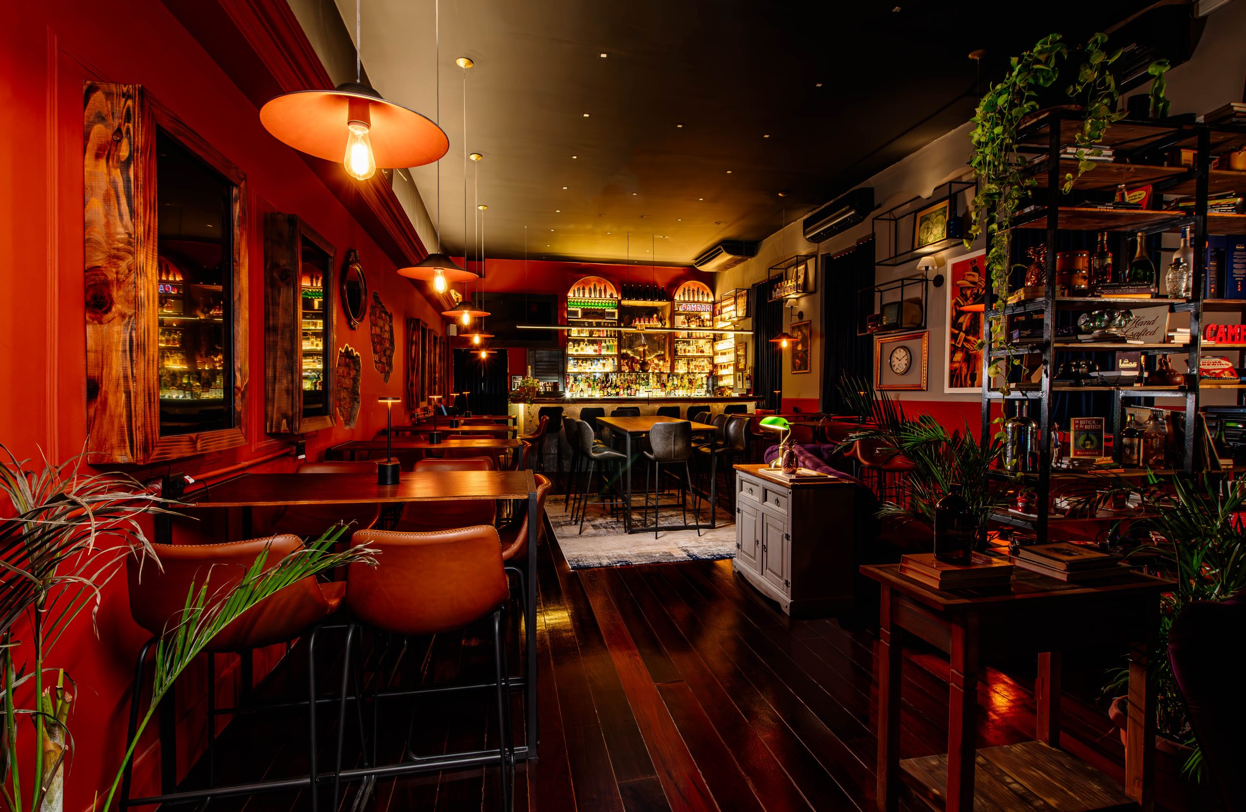 Do rodízio ao rooftop: onde realizar sua confraternização de fim de ano no Rio de Janeiro 10 Blue Blazer - foto: @nubrafasari