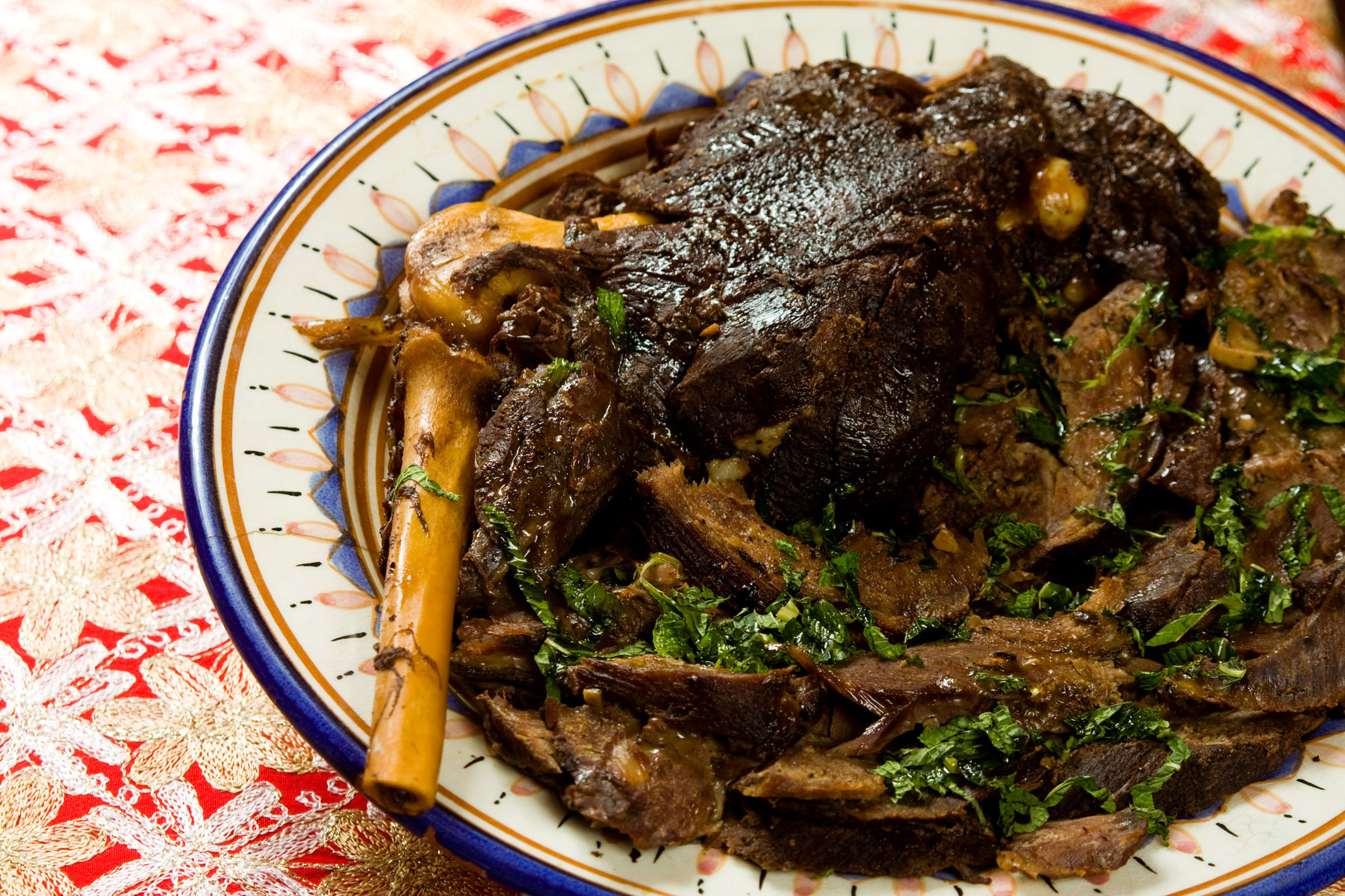 Ceia de Réveillon: Arab e Nizza apresentam menu completo para celebrar no Rio 8 Restaurante Arab - Cordeiro assado com hortelã e vinho tinto