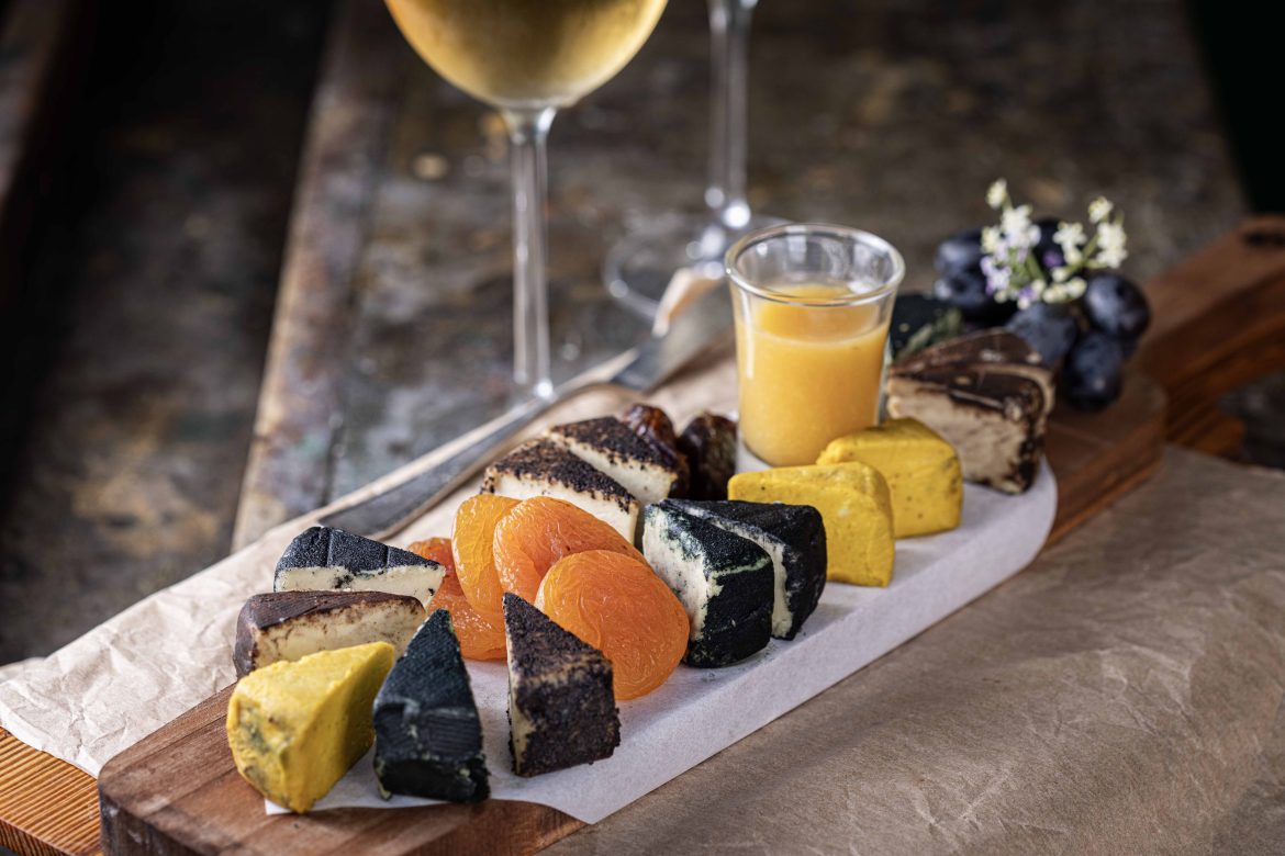 Queijos Veganos – Esperanca Eco_por Santiago Harte Queijos Veganos - Esperanca Eco_por Santiago Harte