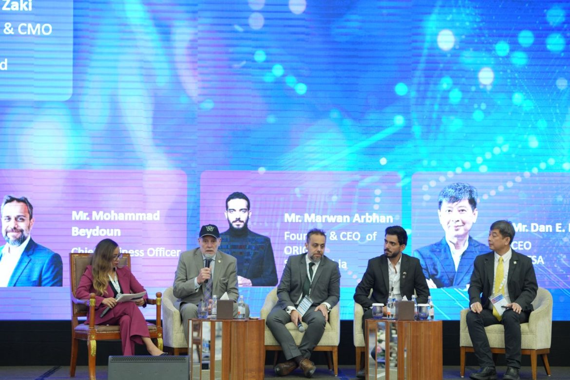 Robert Janssen fala no evento do Bahrein. Foto: Divulgação ASCOM Assespro-RJ