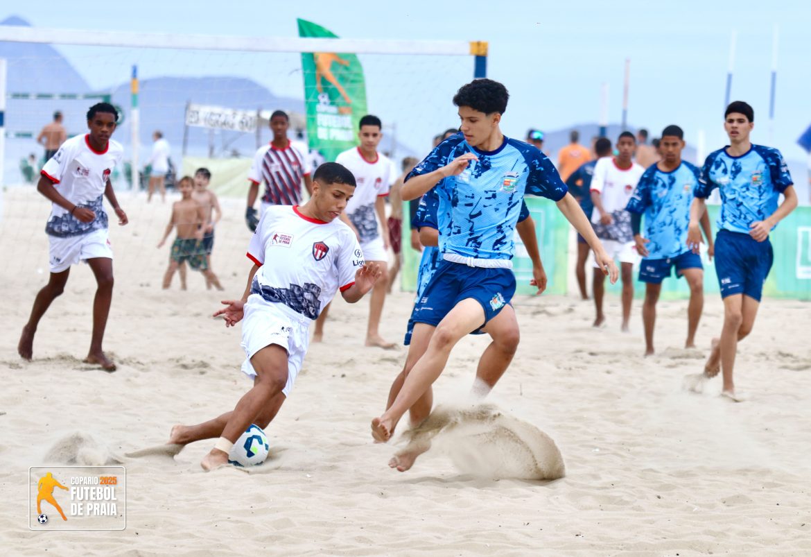 II Copa Rio de Futebol de Praia encerra temporada 2025 com finais de todas as categorias neste fim de semana em Copacabana