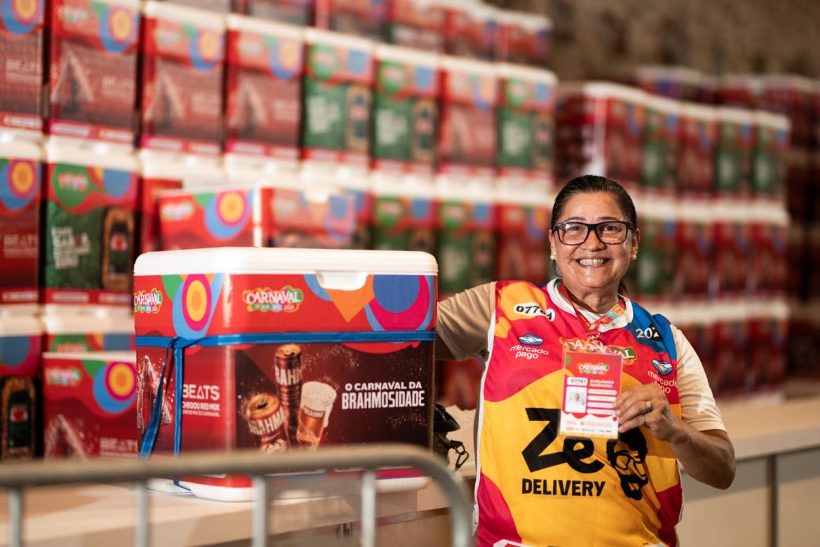 Riotur inicia credenciamento de ambulantes para o Carnaval de Rua 2026