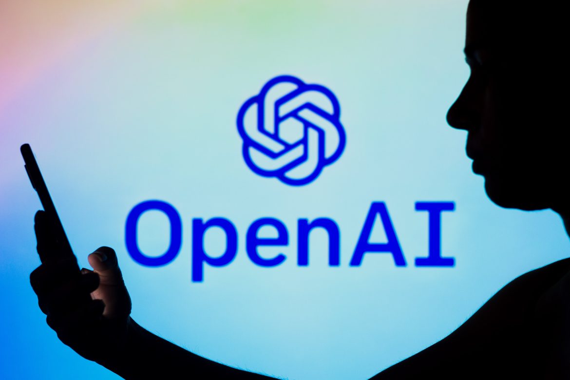 OpenAI inicia testes de publicidade no ChatGPT para impulsionar receita