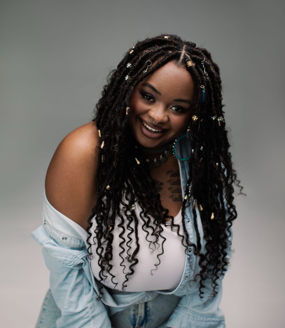 Tássia Reis apresenta ”Topo da Minha Cabeça”