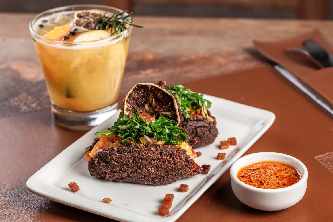 Sobrado da Cidade Bolinho de feijão - Foto: @GenaroBraga