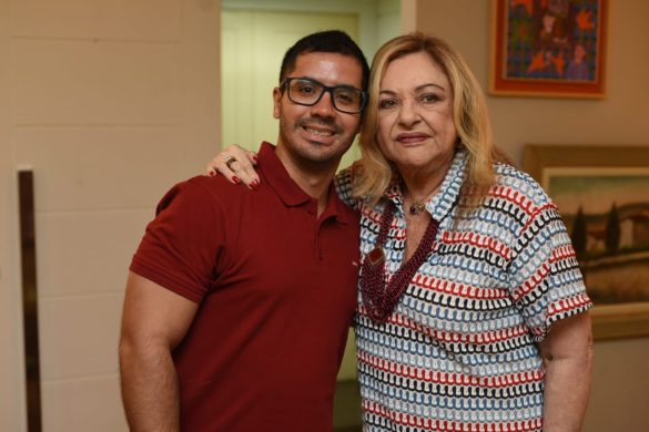Matheus Oliveira e Bernadete Simonelli