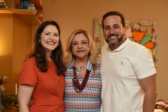 Teresa Simonelli ,Bernadete e Raul Raposo.