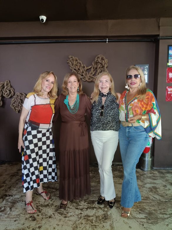 Zizi Magalhães, Sylvia de Castro ,Constança Castello Branco e Orlanda Freire