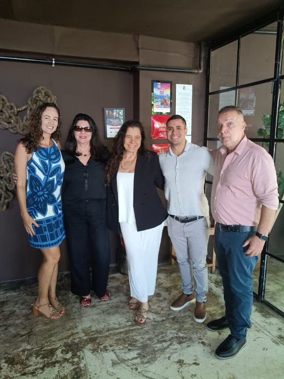 Sophie Barbara, Joana Teixeira, Ana Cristina Carvalho, Matheus Oliveira e Bayard Do Coutto Boiteux