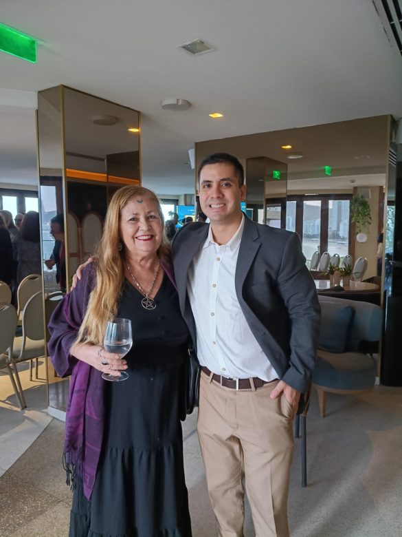 A sacerdotisa Alana Morgana e Matheus Oliveira