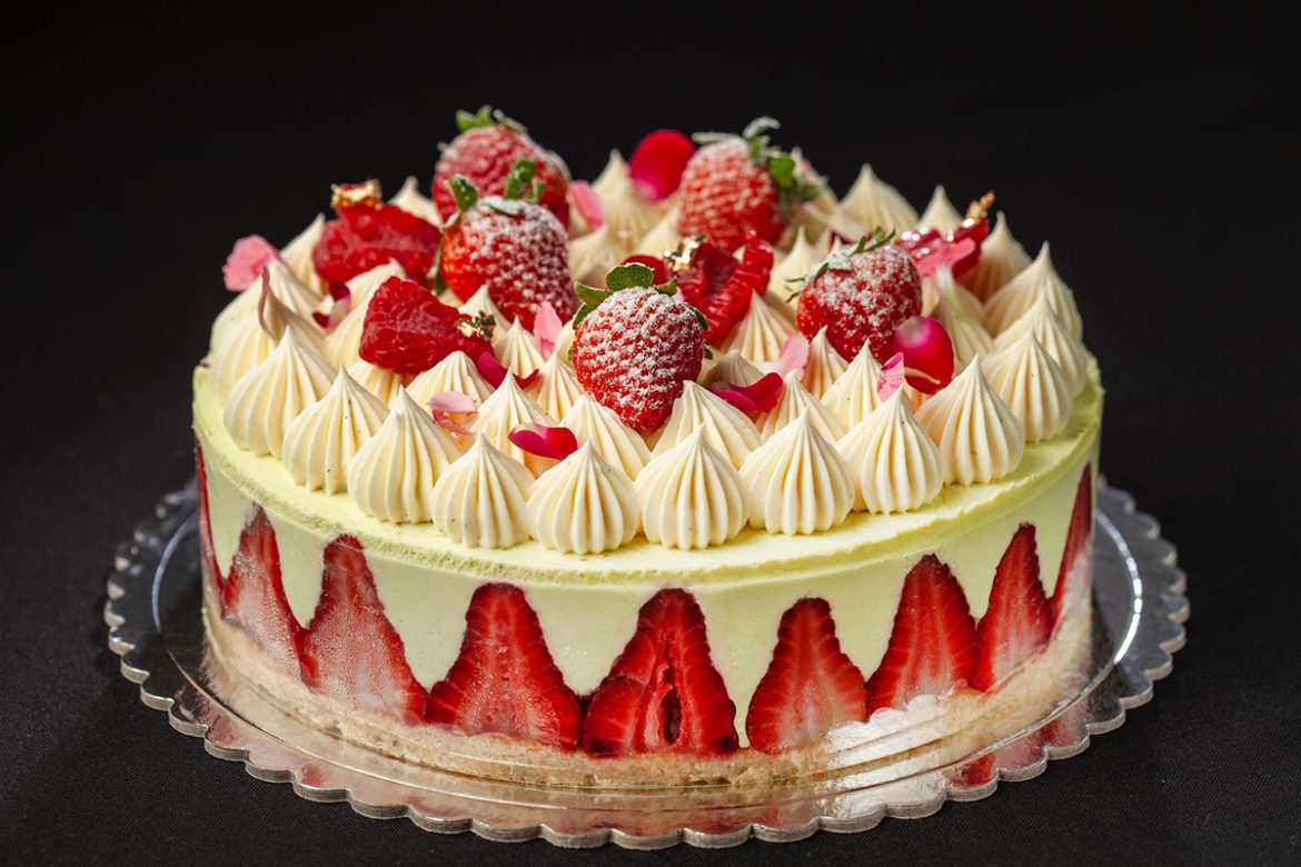 Fraisier de morango com pistache