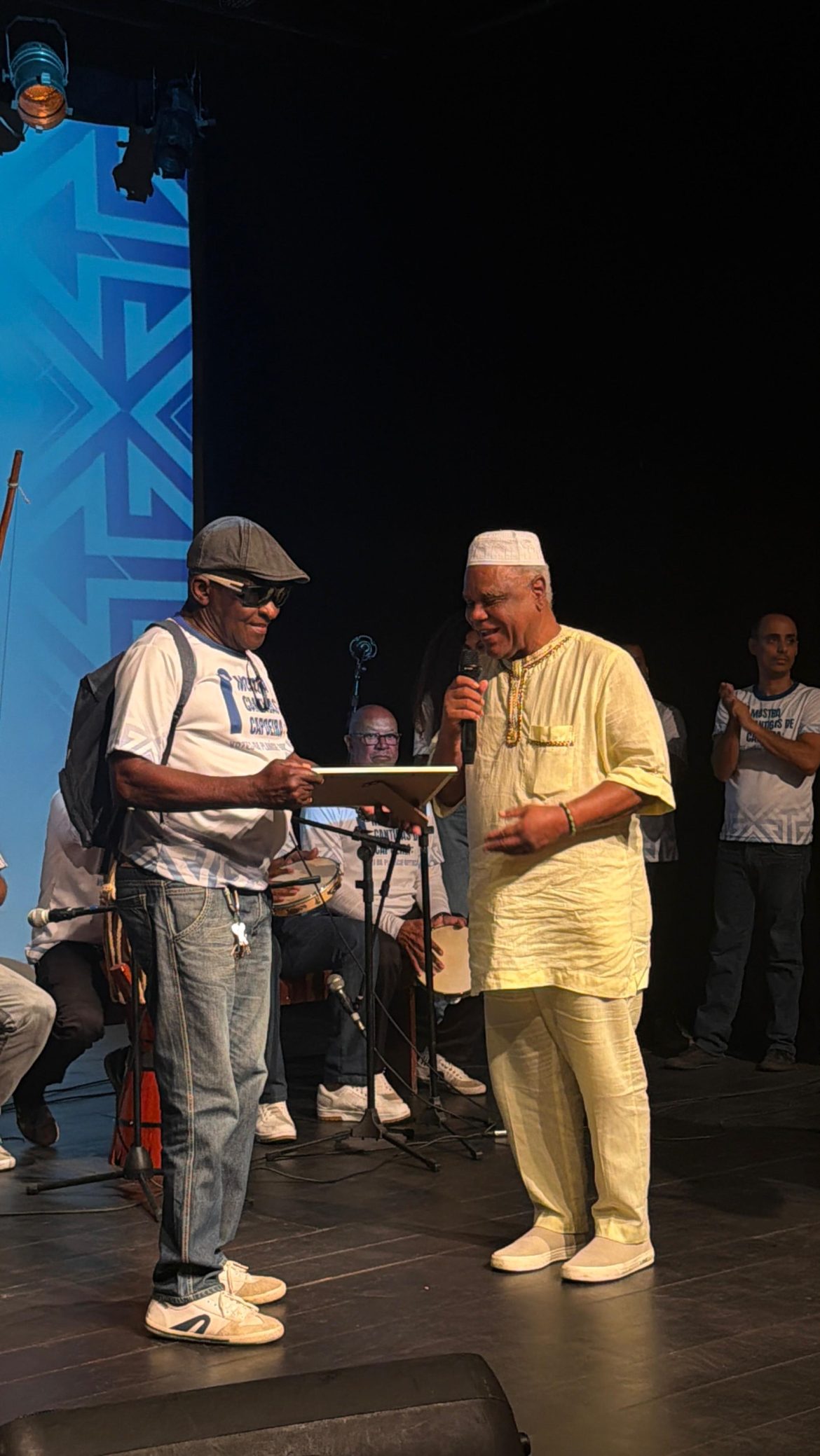Prof Ivanir dos Santos com Mestre Tinga Prof Ivanir dos Santos com Mestre Tinga