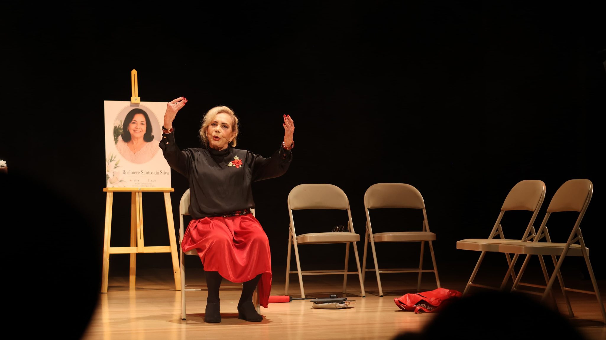 Arlete Salles estreia seu novo espetáculo ‘Mande Notícias do Mundo de Lá’, dia 7 de agosto, no Teatro dos 4 8 Arlete Salles estreia seu novo espetáculo ‘Mande Notícias do Mundo de Lá’