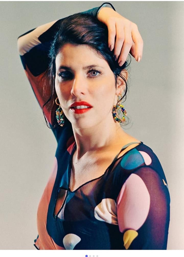 Christine Valença lança vinil Lentes de Ambar em show exclusivo no Rio 7 Christine Valença