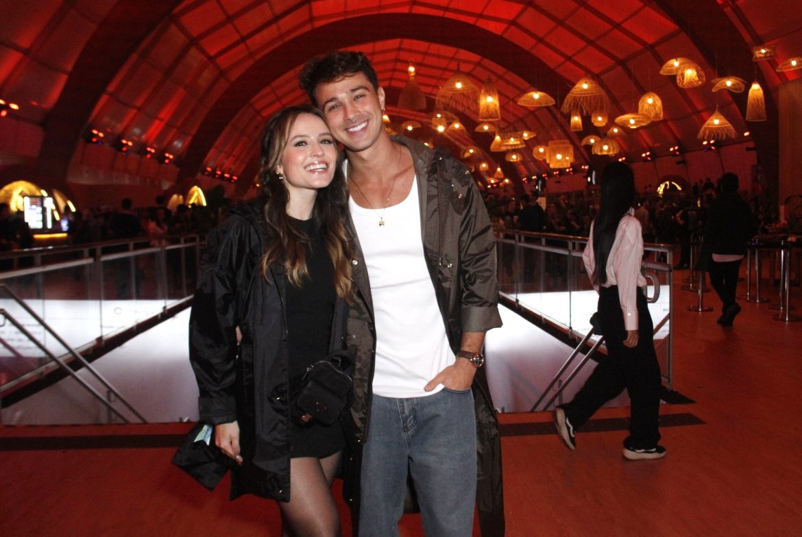 Larissa Manoela e André Luiz Frambach