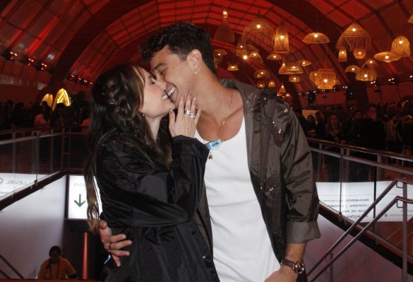 Larissa Manoela e André Luiz Frambach