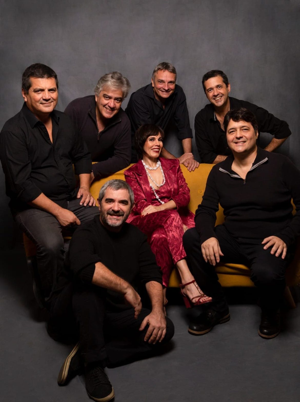 Mariana Baltar e Água de Moringa homenageiam Aldir Blanc no Teatro TotalEnergies