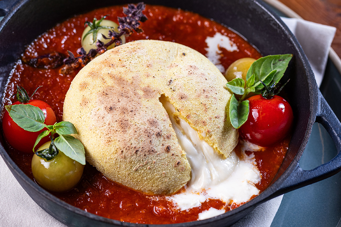 Burrata Assada – Foto: Lipe Borges Burrata Assada - Foto: Lipe Borges