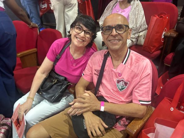 Paciente com metástase há dez anos, Carla tem total apoio do marido Jorge