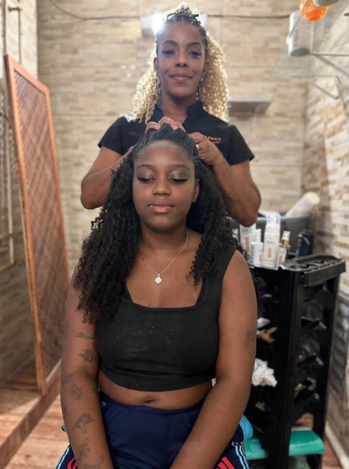 Outubro Rosa no Renascença Clube: um evento para mulheres e feito por mulheres que une saúde, beleza negra, cultura e samba em ação gratuita Outubro Rosa no Renascença Clube: um evento para mulheres e feito por mulheres que une saúde, beleza negra, cultura e samba em ação gratuita